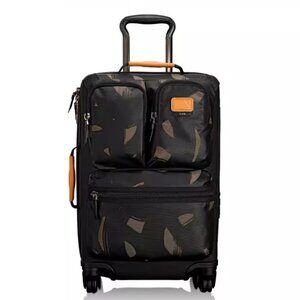 TUMI Briley International 22" Carry On Expandable - Alpha Bravo 222460SCP2